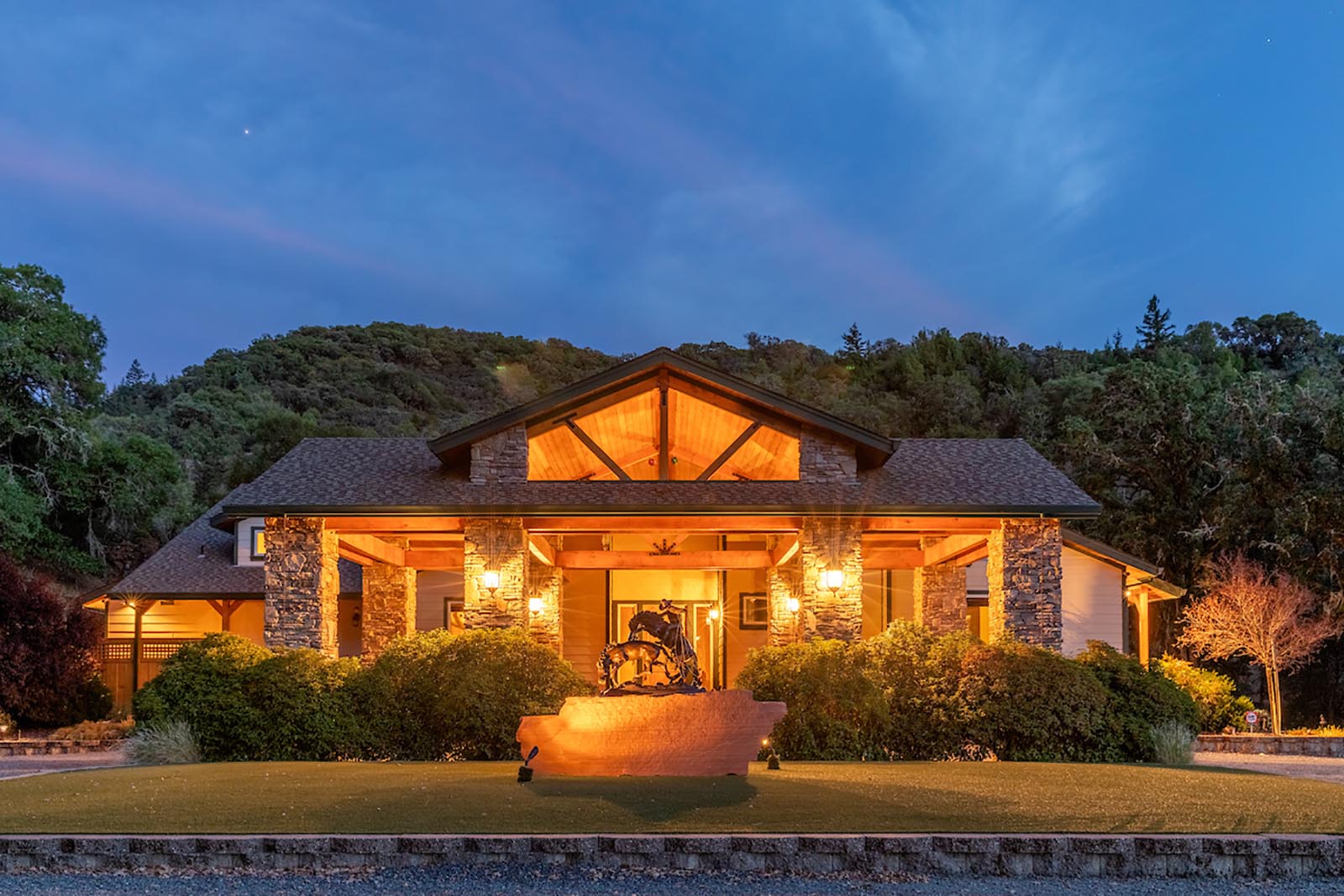 Rancho Feliz Hopland NorCalVineyards real estate